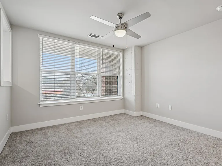 915 Glenwood Apartments on the Beltline — Photo 40