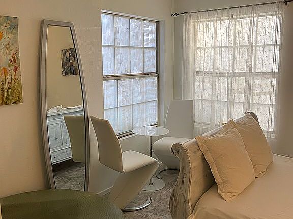 5th image of 3332 Summerfield Ln