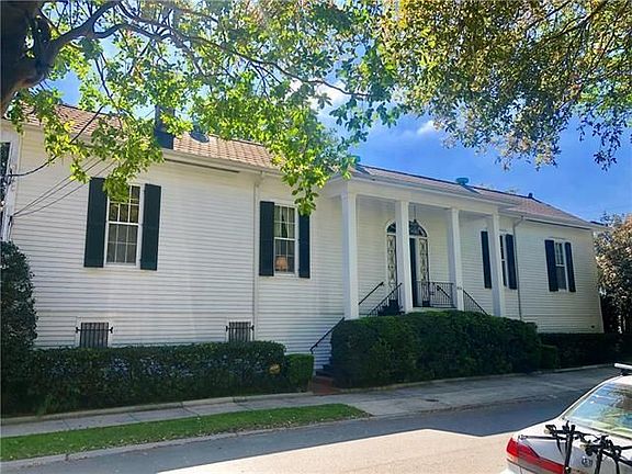 2nd image of 1811 Joseph St