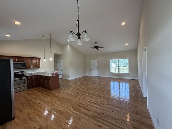 4th image of 2613 Park West Dr