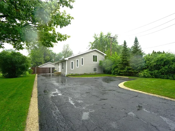 3201 Wilke Rd, Rolling Meadows, IL 60008
