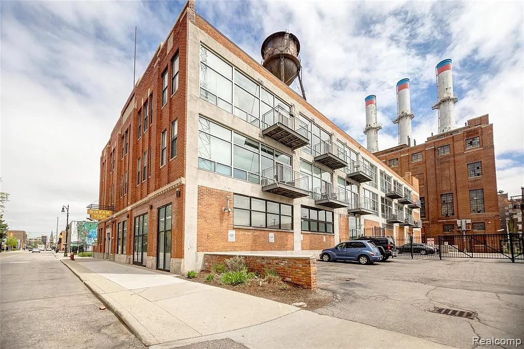 Studio, 1.0 bath, 822 sqft, $1,850 — Photo 1