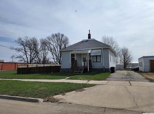 627 S Jackson Ave, Mason City, IA 50401