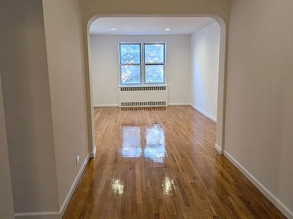 6560 Wetherole St APT 3G, Flushing, NY 11374