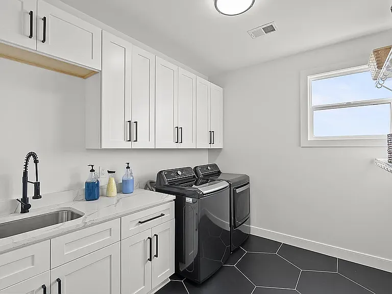 804 Shelburne Way — Photo 9