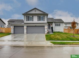 12006 S 107th St, Papillion, NE 68046