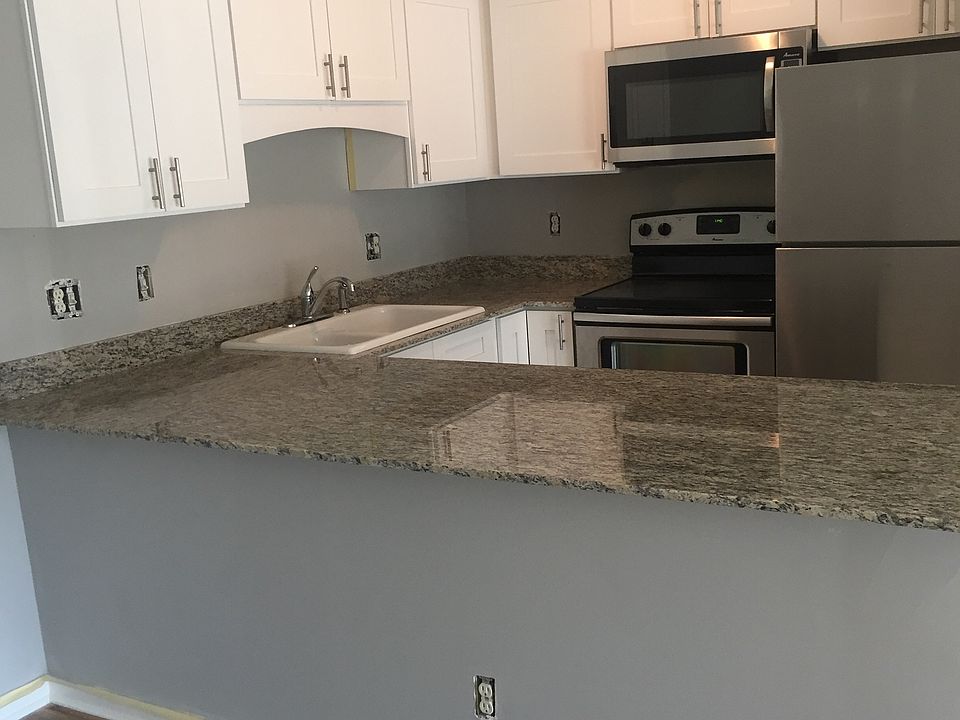 1st image of 2480 Cobble Hill Alcove