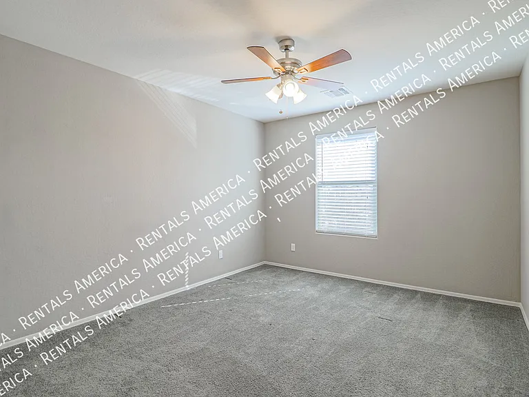 2930 E Detroit St — Photo 31