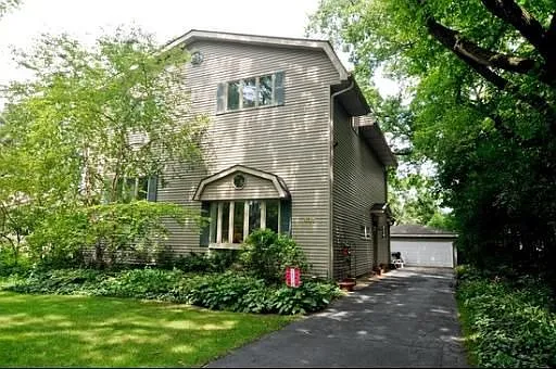400 Wilmette Ave photo 1