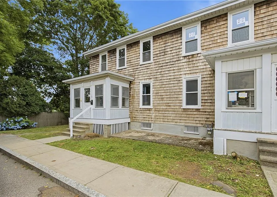 19 Princeton St