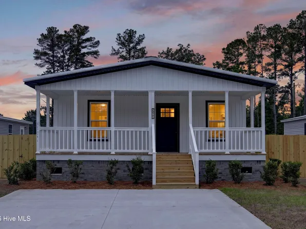 1021 Pine Ridge Court, Castle Hayne, NC 28429