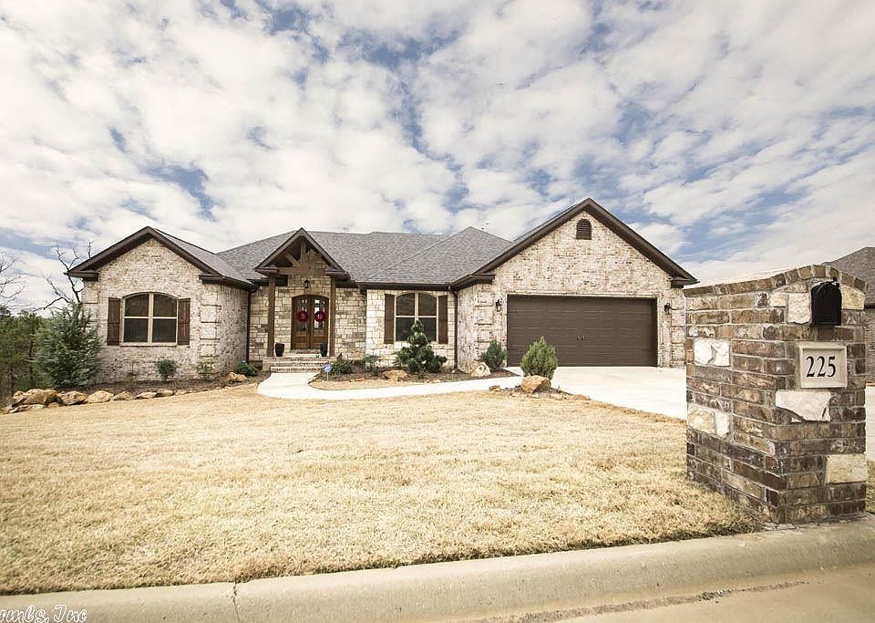 1st image of 225 Maumelle Valley Dr