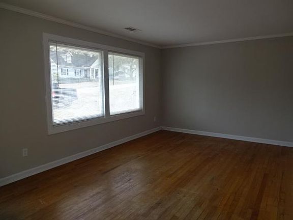 4th image of 128 Mears St