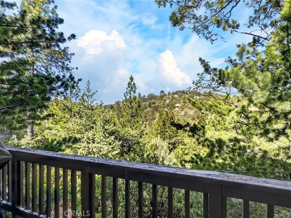 1341 Calgary Dr, Lake Arrowhead, CA 92352