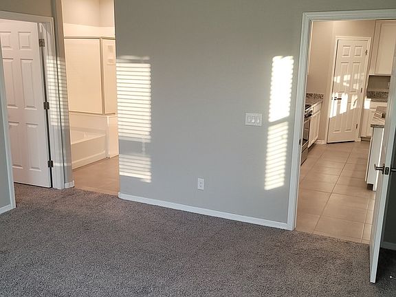5th image of 7922 S 24th Way