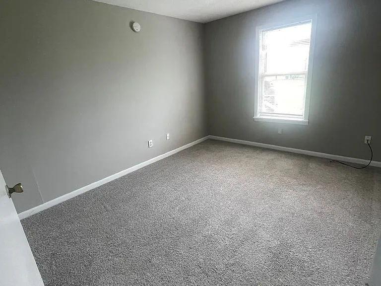 1603 Glenn St SW — Photo 8
