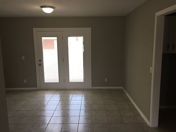 4th image of 904 W Seminole Dr
