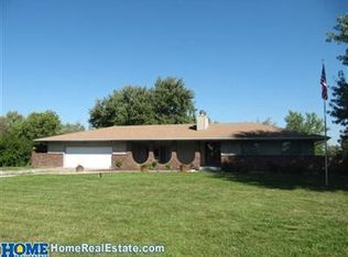 7300 Revere Ln, Lincoln, NE 68516