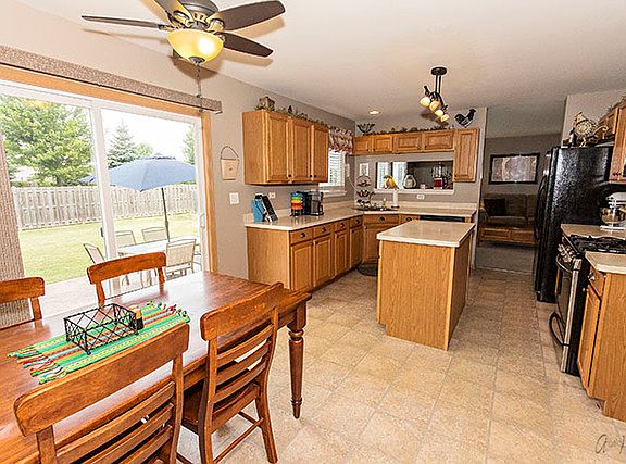 2nd image of 1384 S Dalton Dr