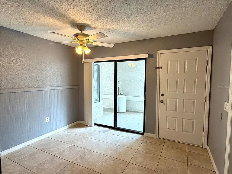564 Breckenridge Vlg #106 — Photo 9