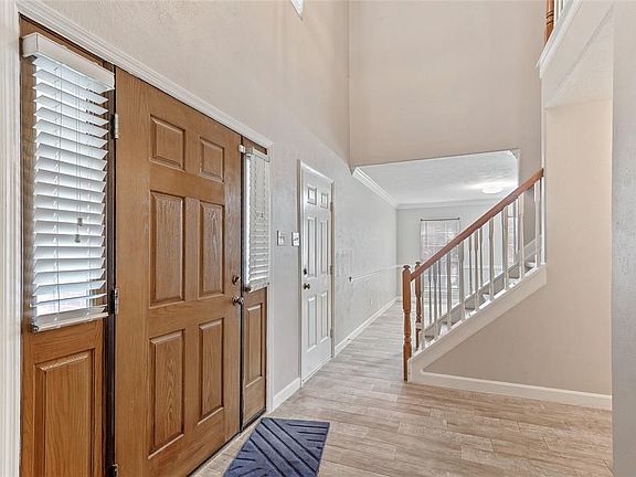 3rd image of 18002 Stoney Glade Ct