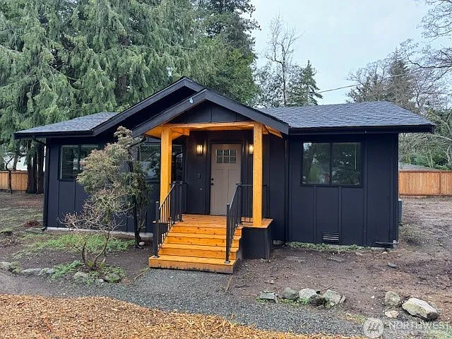 209 SW 132nd St — Photo 10