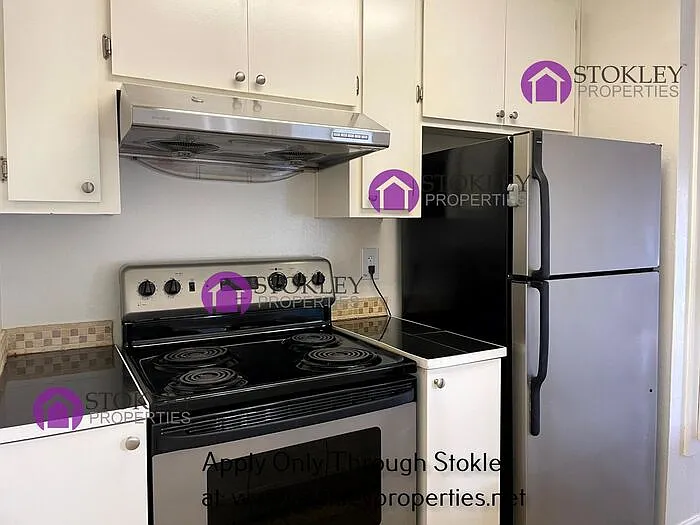 2 bed, 1.0 bath, 884 sqft, $1,995 — Photo 4