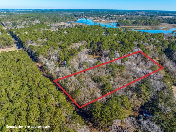 1670 Tacky Point Rd, Wadmalaw Island, SC 29487