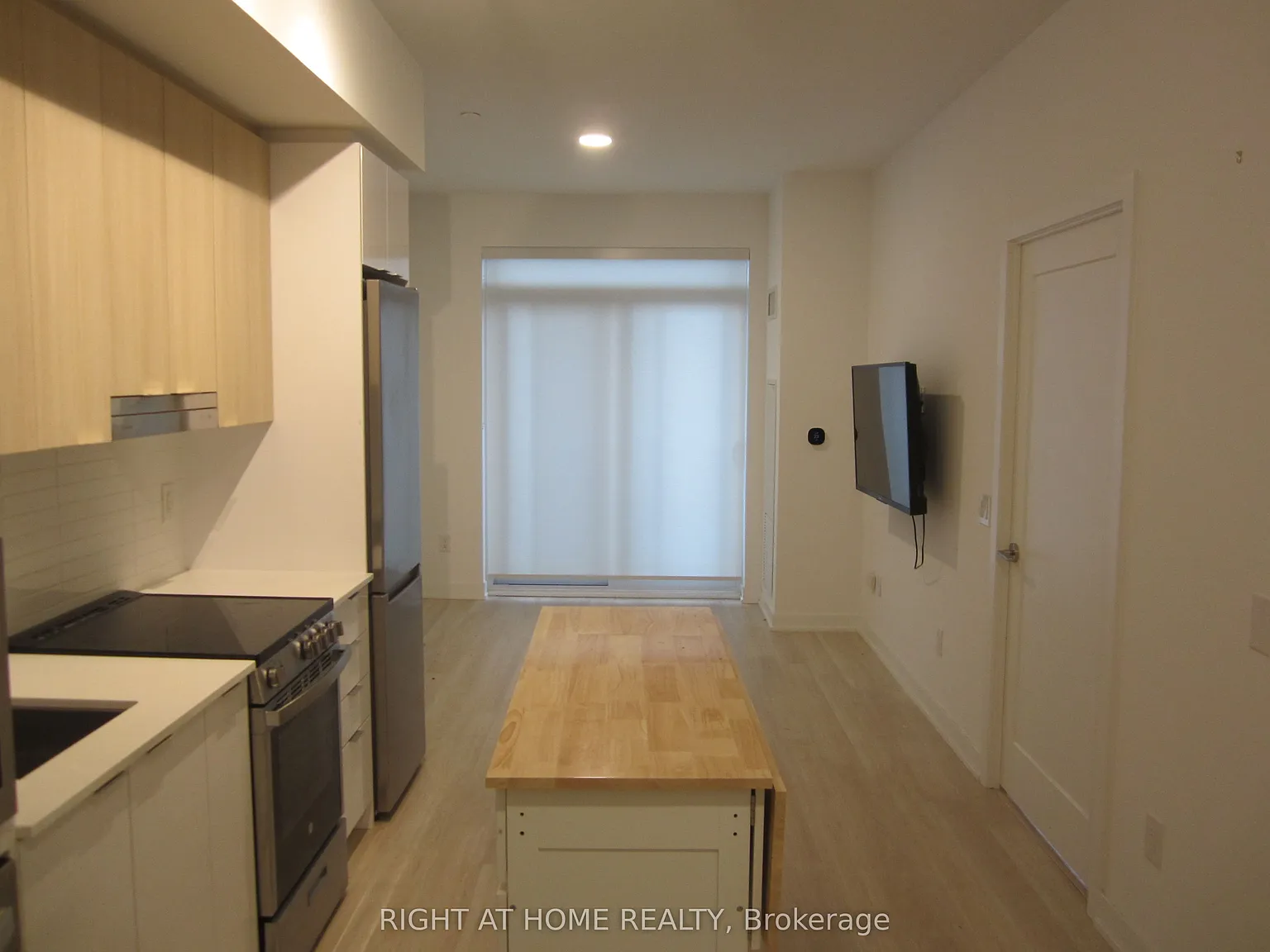 1 bed, $2,200 — Photo 3