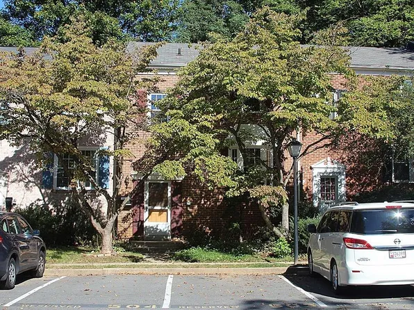 985 Paulsboro Dr, Rockville, MD 20850