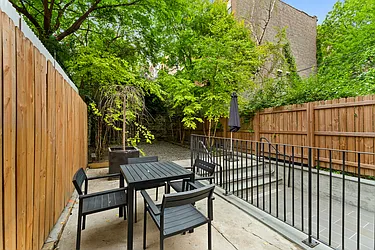 Rented by Artifact.co