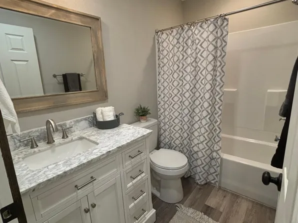 224 N 11th Ave, Durant, OK 74701