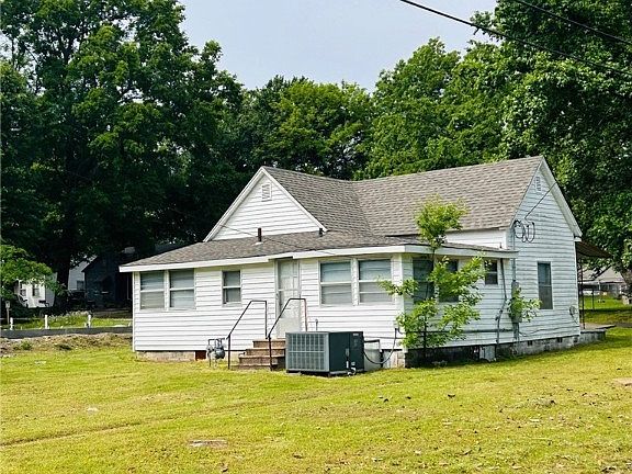 5th image of 1122 N 45th St