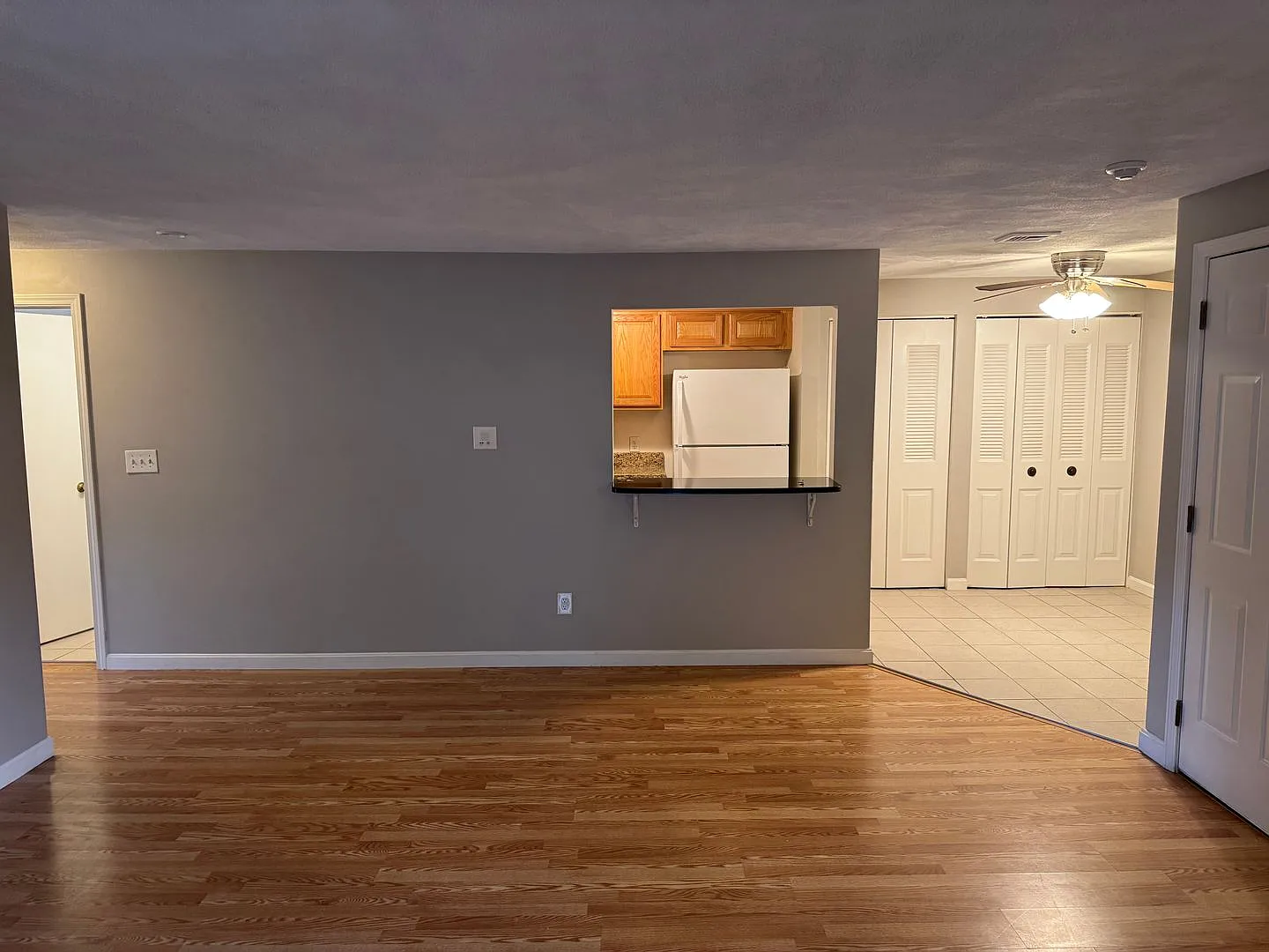 2 Bedroom Condo for Rent - Tyngsboro — Photo 3