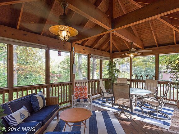 4th image of 1528 Woodacre Dr