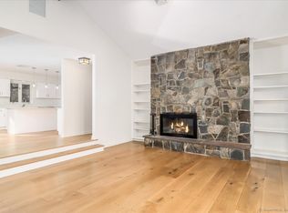 10 Whitlock Ln, Ridgefield, CT 06877