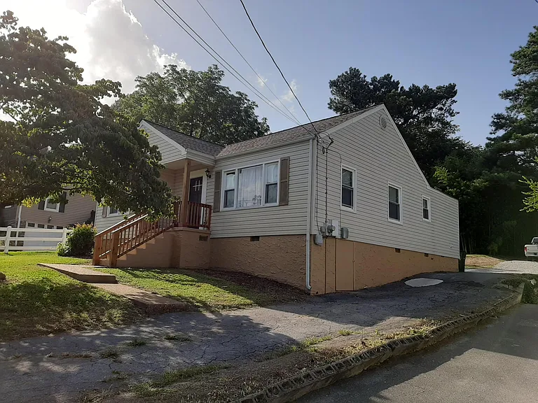 3421 Land St — Photo 2