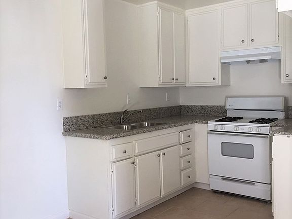 2nd image of 1430-1442 W Carson St #1430-4