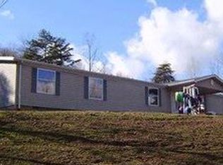 1431 Plain Valley Rd, Letart, WV 25253
