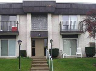 8431 N Akins Rd #F2, North Royalton, OH 44133