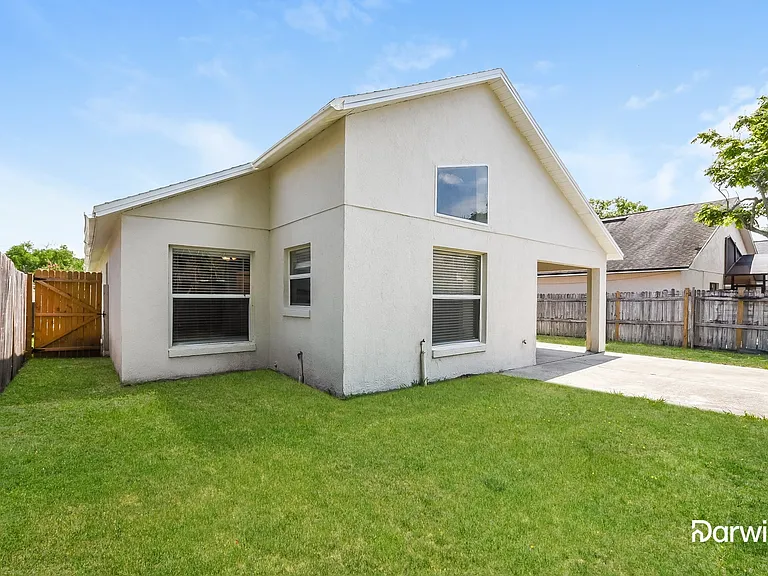 151 Lakebreeze Cir — Photo 14