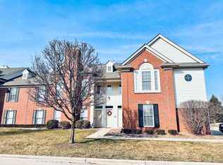 15101 Hidden Pointe Cir, Sterling Heights, MI 48313