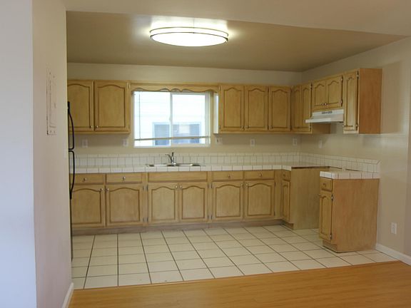 4th image of 229 N Avenue 52 #0