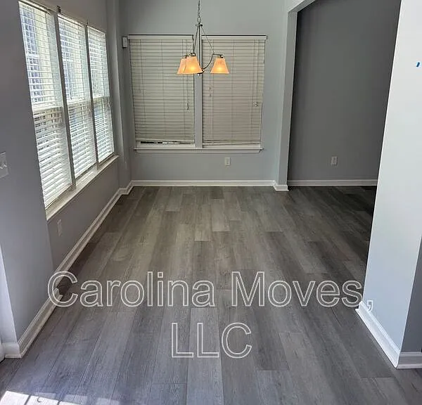 479 Woodbark Ct — Photo 13