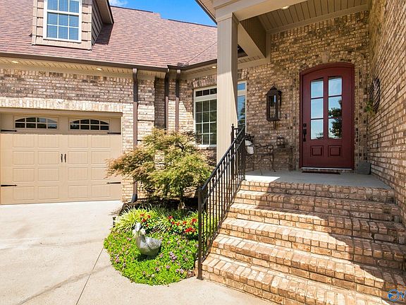 3rd image of 12760 Brookhaven Cir