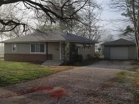 2nd image of 801 NW 9th St