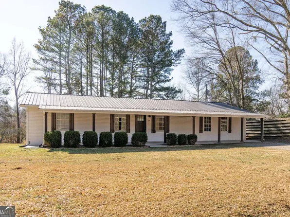 39 Lake Dr, Bowdon, GA 30108