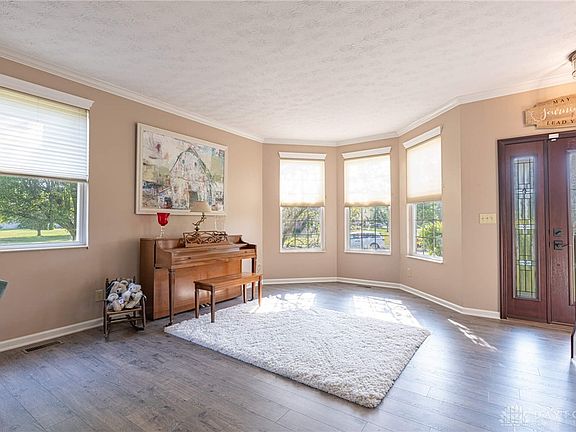 3rd image of 2850 Black Horse Ct