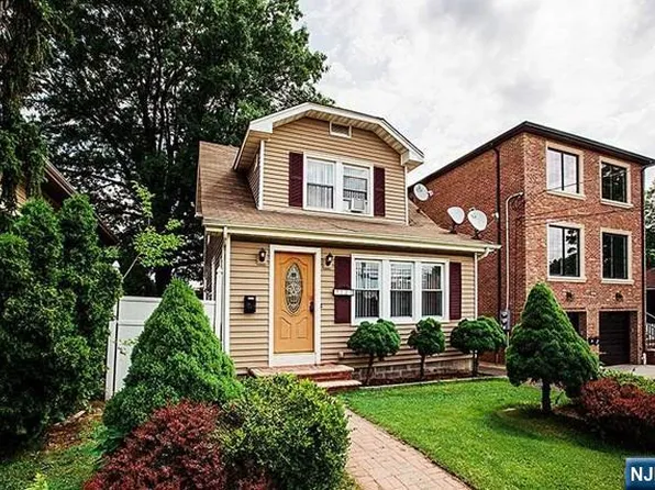 127 E Brinkerhoff Ave, Palisades Park, NJ 07650
