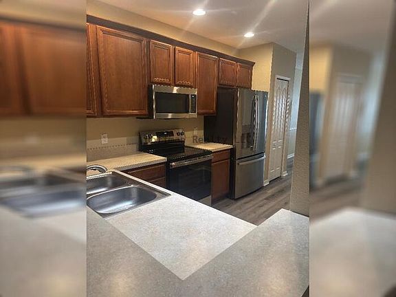 3rd image of 12411 Foxmoor Peak Dr
